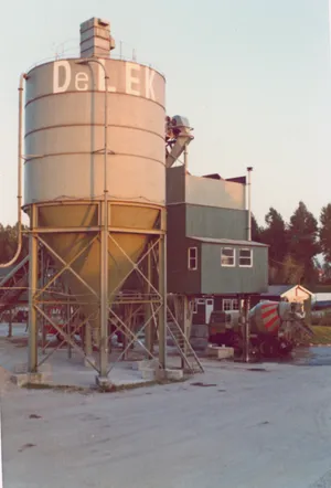 Betoncentrale silo en mixerwagen